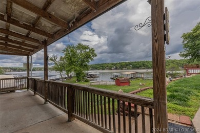 4-bed, 2-bath waterfront home in the Turkey Creek arm of Lake of - photo 45