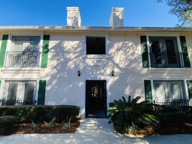 Welcome to Windsor Pointe Condominiums in the highly desirable - photo 4