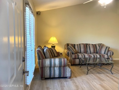 Welcome to Windsor Pointe Condominiums in the highly desirable - photo 5