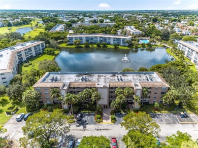 Lake Condo For Sale in Coconut Creek, Florida