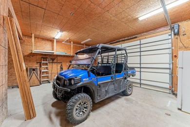 Quintessential Lake House on a quiet cove, walk down-lot and a - photo 19