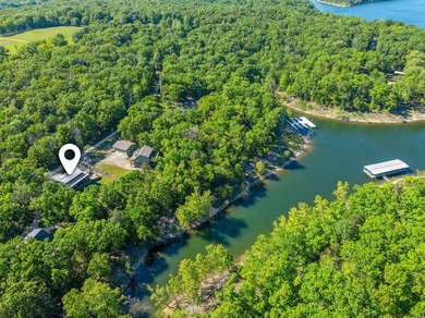 Quintessential Lake House on a quiet cove, walk down-lot and a - photo 41
