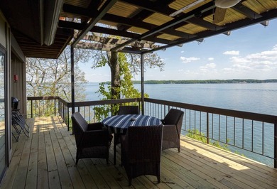 This exceptional condo commands a premium position with sweeping - photo 3