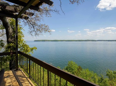This exceptional condo commands a premium position with sweeping - photo 6