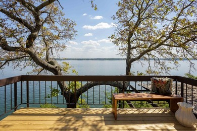 This exceptional condo commands a premium position with sweeping - photo 8
