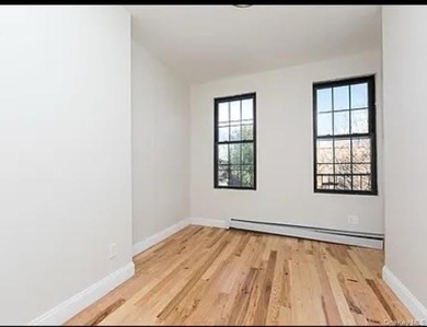 Fantastic opportunity to own a beautifully renovated mixed-use - photo 10