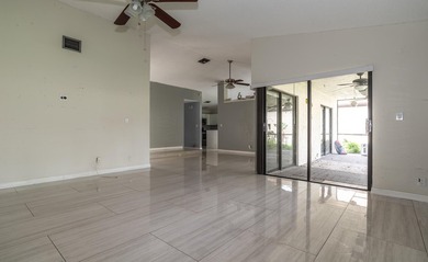 This 3-bedroom, 2-bathroom single-story home offers 1,672 square - photo 11