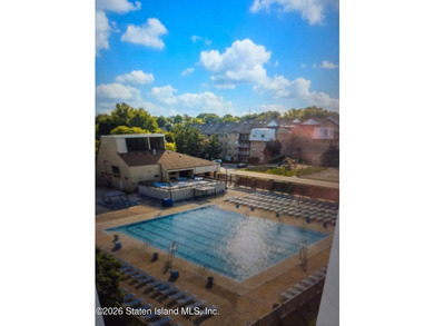 Welcome to this beautiful oversized Condo. Offering bright - photo 11
