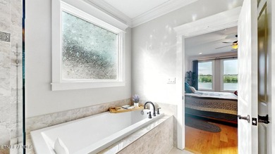 Wake up each morning to wide-open water views and spend your - photo 17