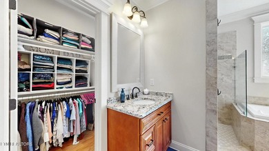 Wake up each morning to wide-open water views and spend your - photo 18