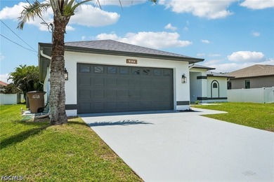 Beautifully updated Cape Coral pool home with all the major - photo 2