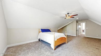 Wake up each morning to wide-open water views and spend your - photo 36