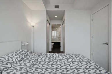 Magnifique condo au 43e etage de la prestigieuse Tour des - photo 8