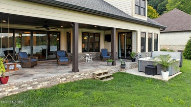 Wake up each morning to wide-open water views and spend your - photo 41