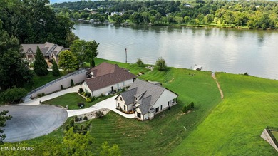 Wake up each morning to wide-open water views and spend your - photo 42