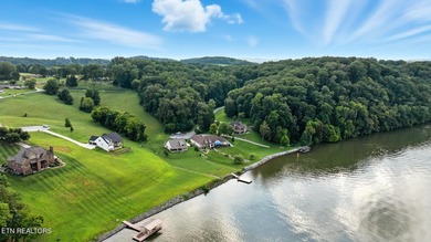 Wake up each morning to wide-open water views and spend your - photo 43