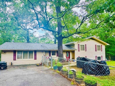 Lake Hamilton Home For Sale in Hot Springs Arkansas