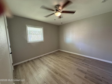 Beautifully remodeled brick ranch just a short walk to the beach - photo 14