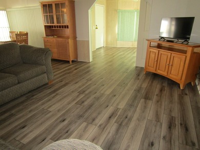 Sale Pending. Listed by the Official Sales Team of Jamaica Bay - photo 4