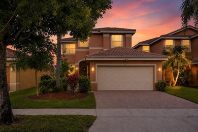 Welcome to this elegant canal-front residence located in the - photo 1