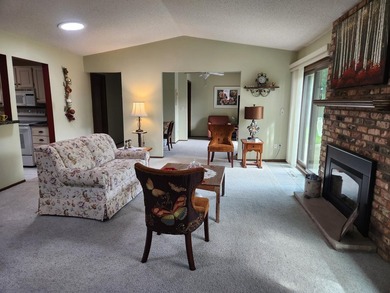 Welcome to Cimarron Ponds, and the Kingwood one-level townhome - photo 12