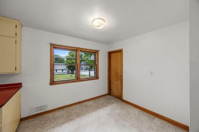 Welcome to 711 Elm Ave in Gaylord-a charming rambler nestled in - photo 18