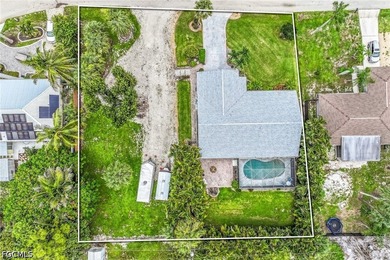 SPACIOUS POOL HOME SITUATED ON .60 ACRE IN BONITA SPRINGS!! No - photo 3