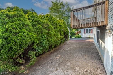 Welcome to the sought after Awosting lake community! Situated in - photo 25