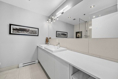 Stunning ground-floor condo in the prestigious Monroe complex in - photo 31