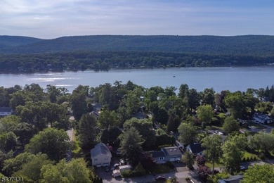 Welcome to the sought after Awosting lake community! Situated in - photo 31