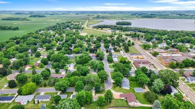 Welcome to 711 Elm Ave in Gaylord-a charming rambler nestled in - photo 44
