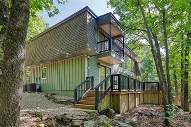 Beautiful Wooded Lakefront Retreat! You will love lakefront - photo 8
