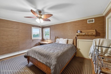 Enjoy family and entertaining in this charming 4 bedroom - photo 21