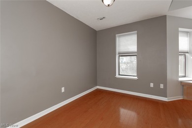 Welcome home to this beautifully updated 2 bedroom, 2 bathroom - photo 8