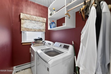 Enjoy family and entertaining in this charming 4 bedroom - photo 29