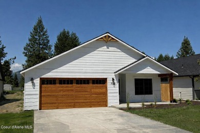 Lake Pend Oreille Home For Sale in Sandpoint Idaho