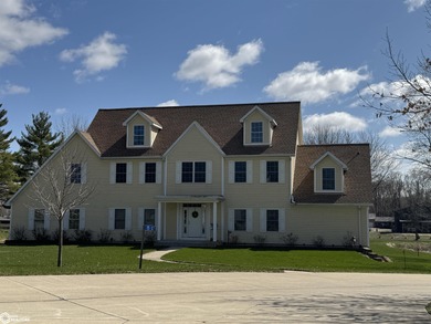 Clear Lake Home For Sale in Clear Lake Iowa