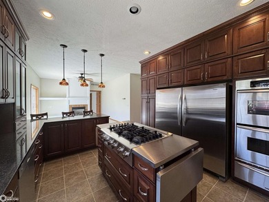 Welcome to the serene setting that is Whispering Oaks. Nestled - photo 7