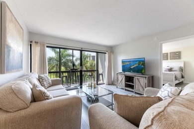 Beautiful furnished 2 bedroom 2 bath unit with open kitchen and - photo 3