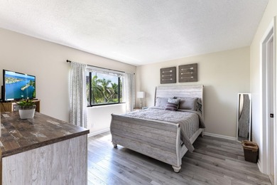 Beautiful furnished 2 bedroom 2 bath unit with open kitchen and - photo 7