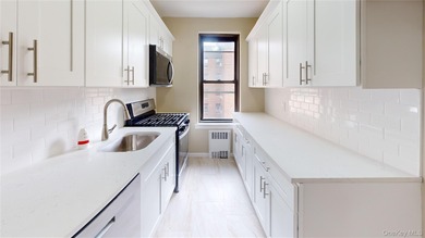 A spacious and thoughtfully updated co-op located in the heart - photo 4