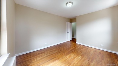 A spacious and thoughtfully updated co-op located in the heart - photo 10