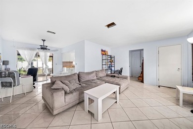 Welcome to sunny Cape Coral! This well-maintained 2-bedroom - photo 6
