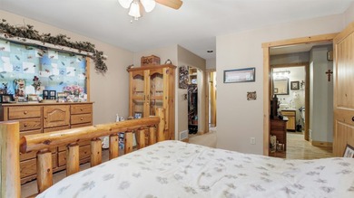 Impeccably cared for and exceptionally well-built, this - photo 11