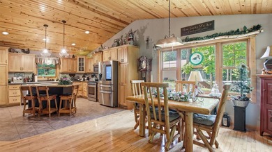 Impeccably cared for and exceptionally well-built, this - photo 12