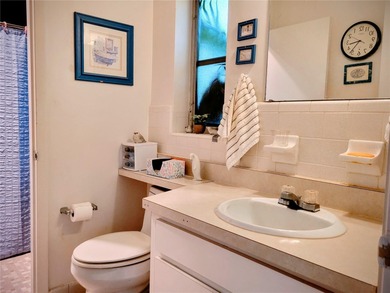 Under contract-accepting backup offers. Wow! Major price - photo 13