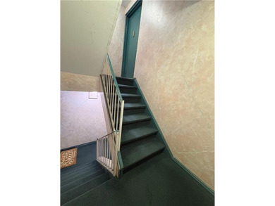 Excellent 1 bedroom condo, with parking space in private back - photo 14