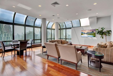 Welcome to this extraordinary, updated 3-bedroom, 3.5-bathroom - photo 4