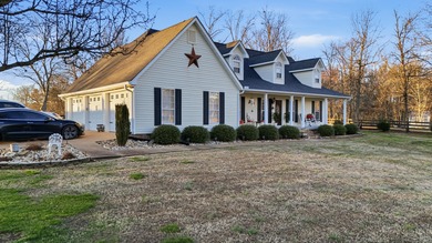 This charming 7.36 acre Tennessee property is an equestrian's - photo 5