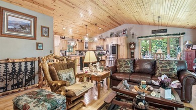 Impeccably cared for and exceptionally well-built, this - photo 16